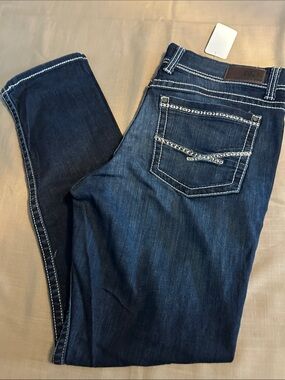 BKE Men’s Dark Blue Straight Jeans with Contrast Stitching